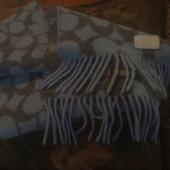 COACH  LEATHERWEAR  SCARE - Picture 3 of 4