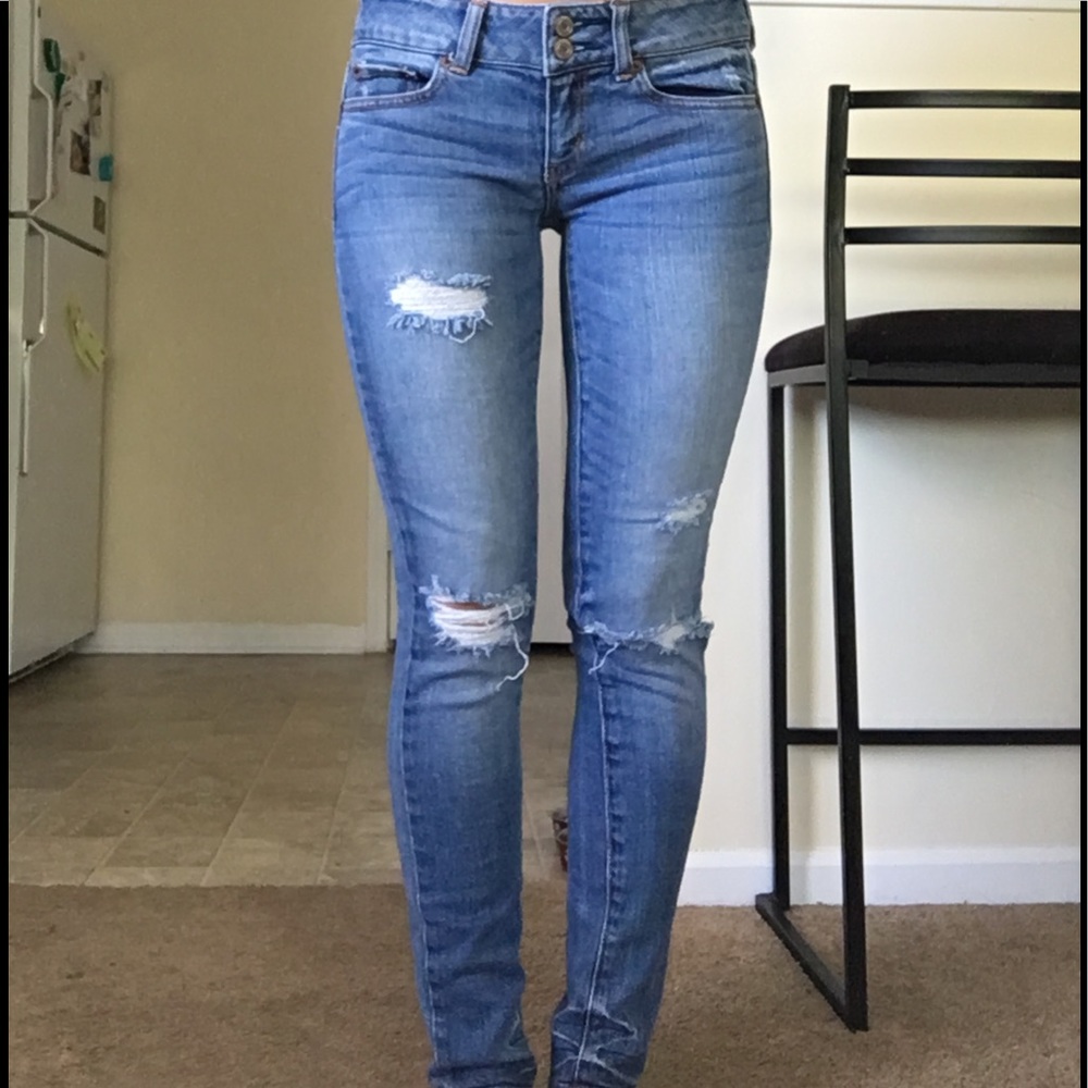 American Eagle distressed skinny jeans