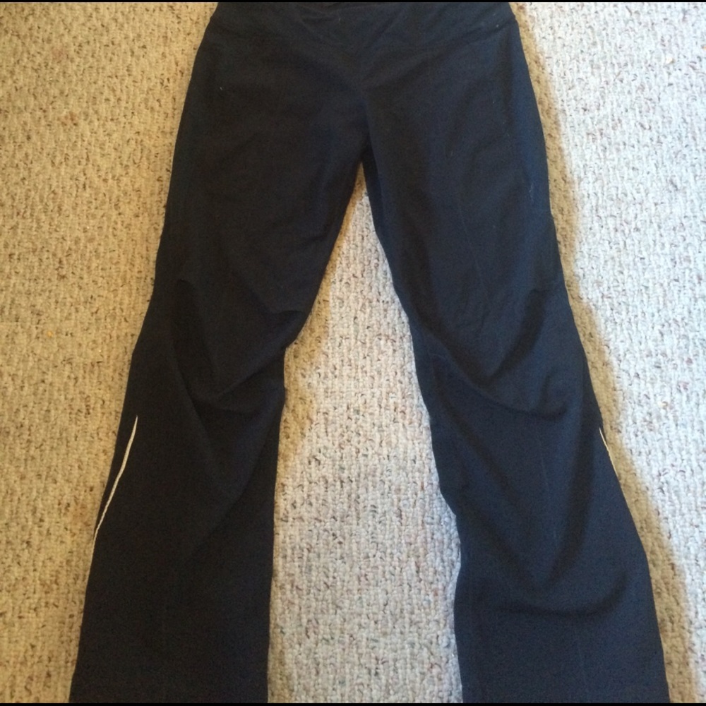 Lulu lemon yoga pants or comfy casual pants!