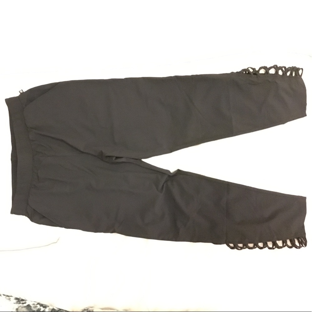 Fabletics lightweight stretch woven pants