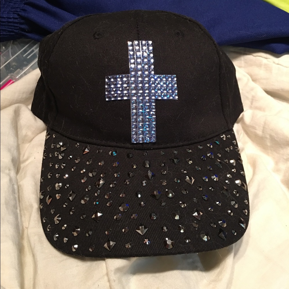 Black Bling hat with bling Cross NWT OSFA - AT IT’s FINAL REDUCED PRICE
