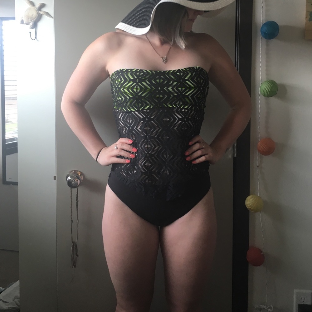 Bandeau lace tankini (strapless)