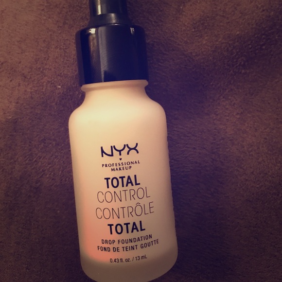 NYX Other - NYX Total Control Drop Foundation in Pale - NEW