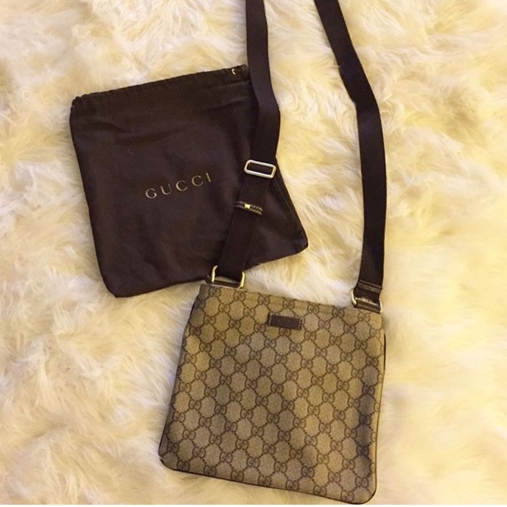 Authentic GUCCI Cross-body / Messenger Unisex Bag