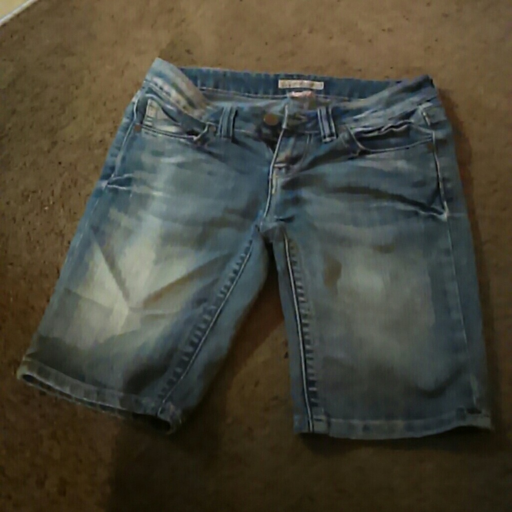 Super Cute Bermuda Shorts