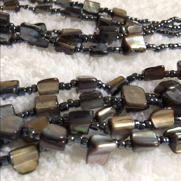✨NEW✨Beautiful Black Oil Spill Layered Necklace - Picture 2 of 3