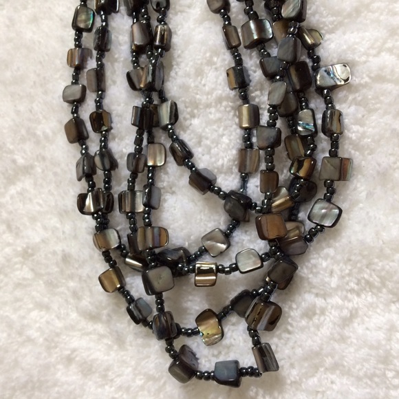 ✨NEW✨Beautiful Black Oil Spill Layered Necklace - Picture 3 of 3