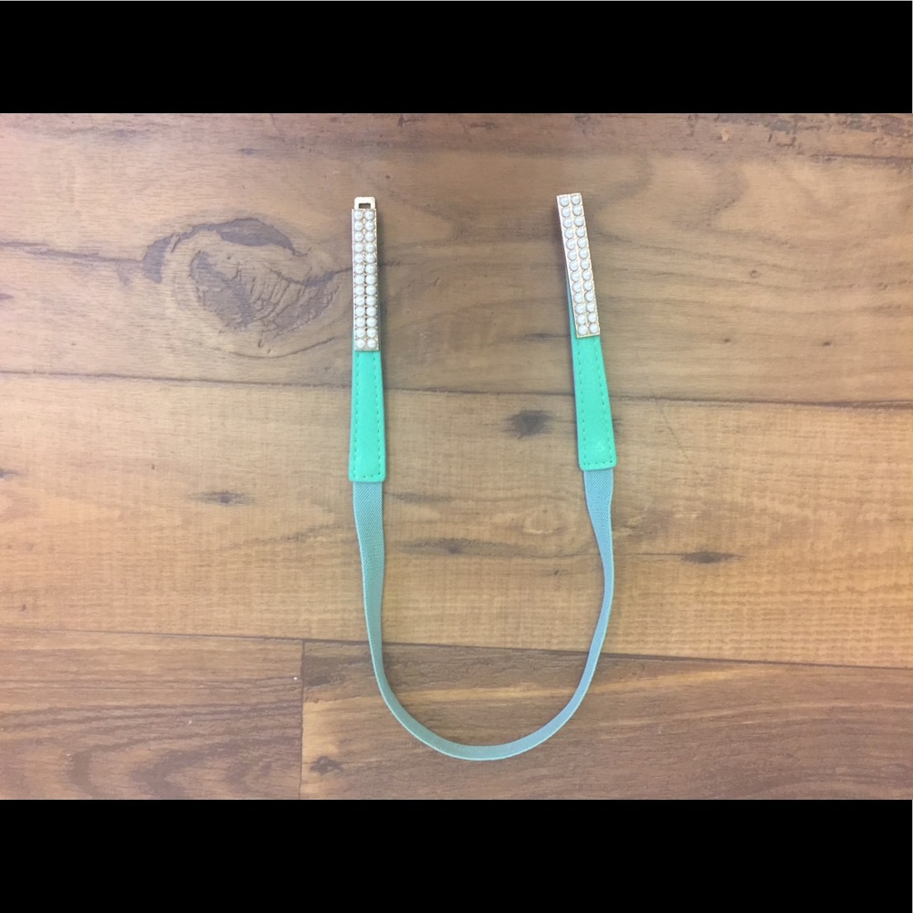 Green belt w/pearls