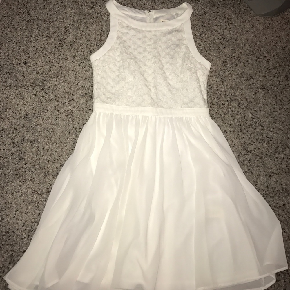White detailed dress- Size small
