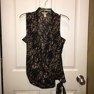 Banana Republic sleeveless Blouse size medium
