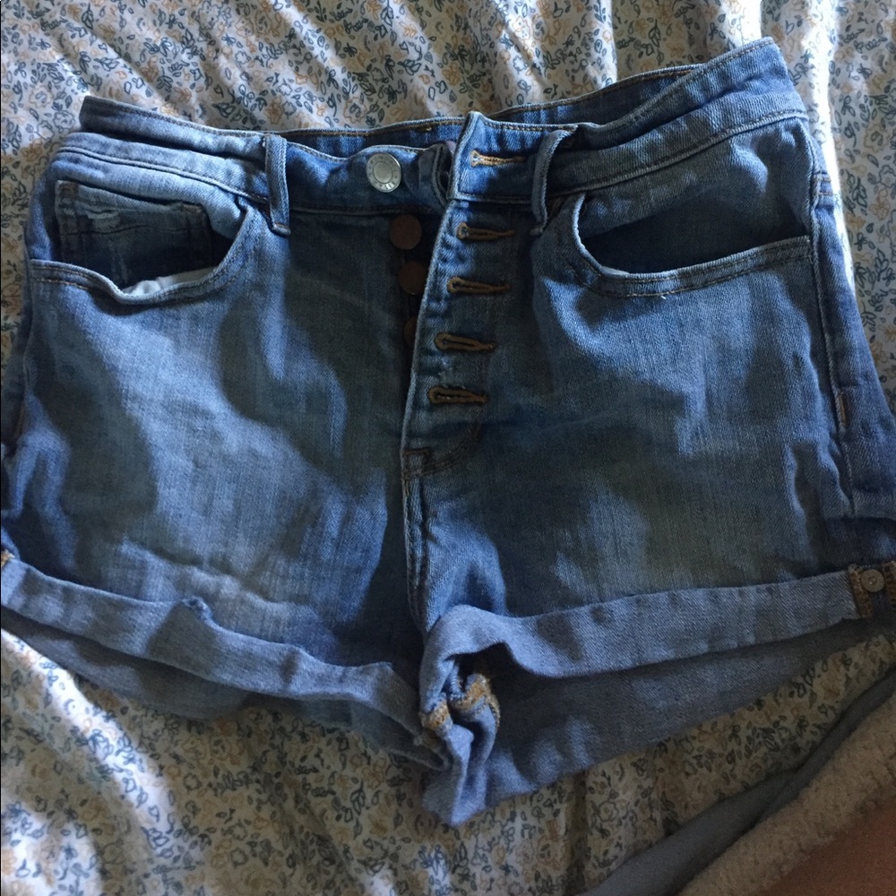 buttoned jean shorts