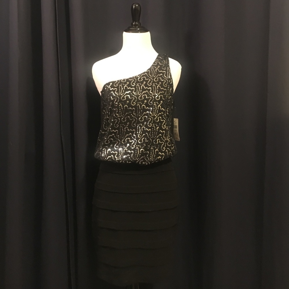 Off-Shoulder Black Cocktail dress