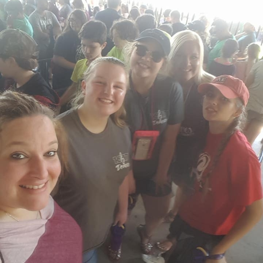 Meet your Posher, Leaila