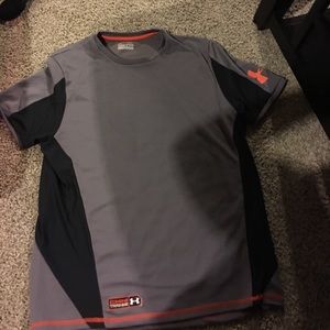 Men's under armour shirt