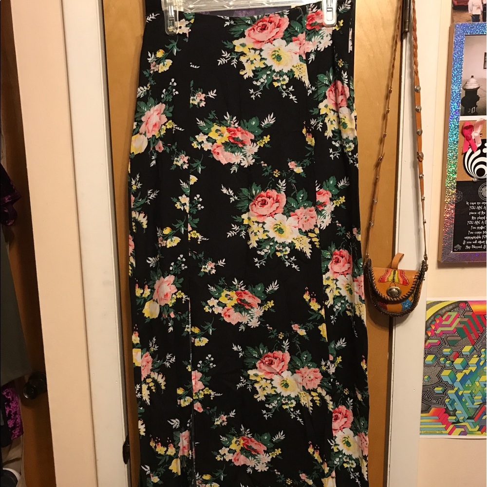 PacSun Kirra Floral Slit Maxi Skirt w/ Side Zipper
