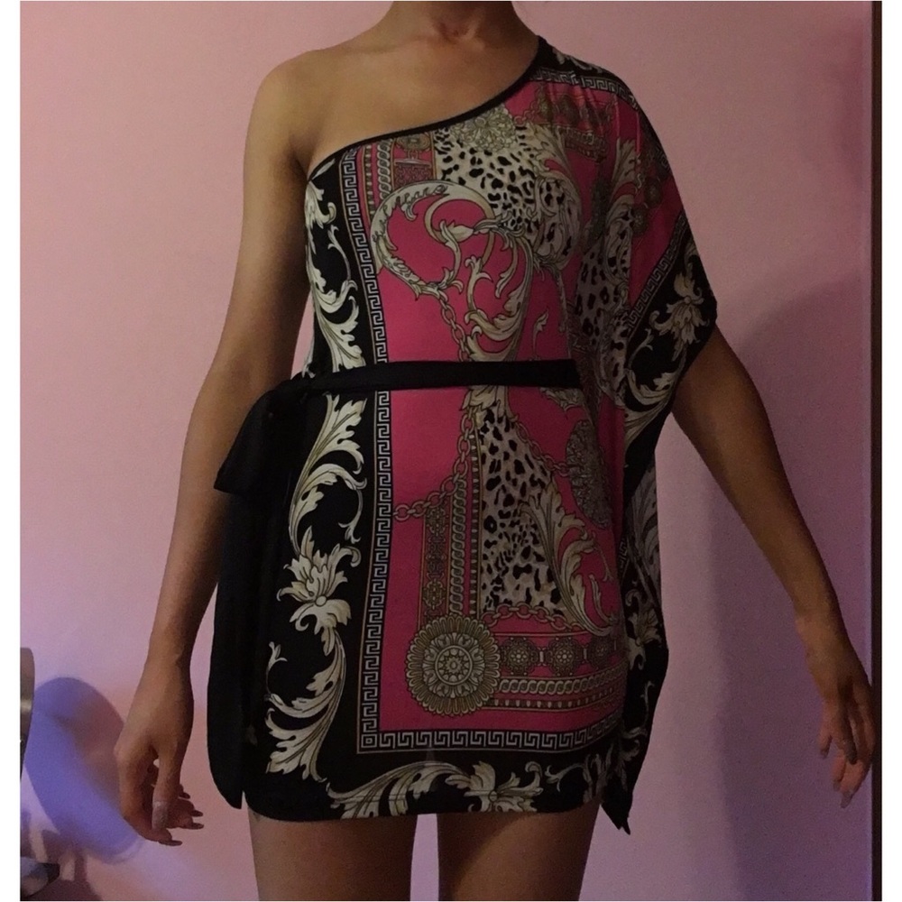 Short patterned dress