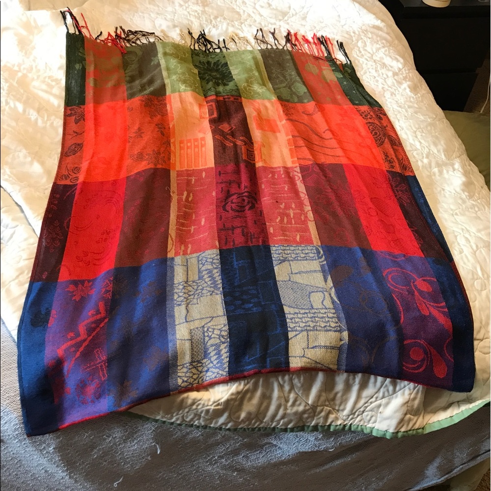 Multi block scarf