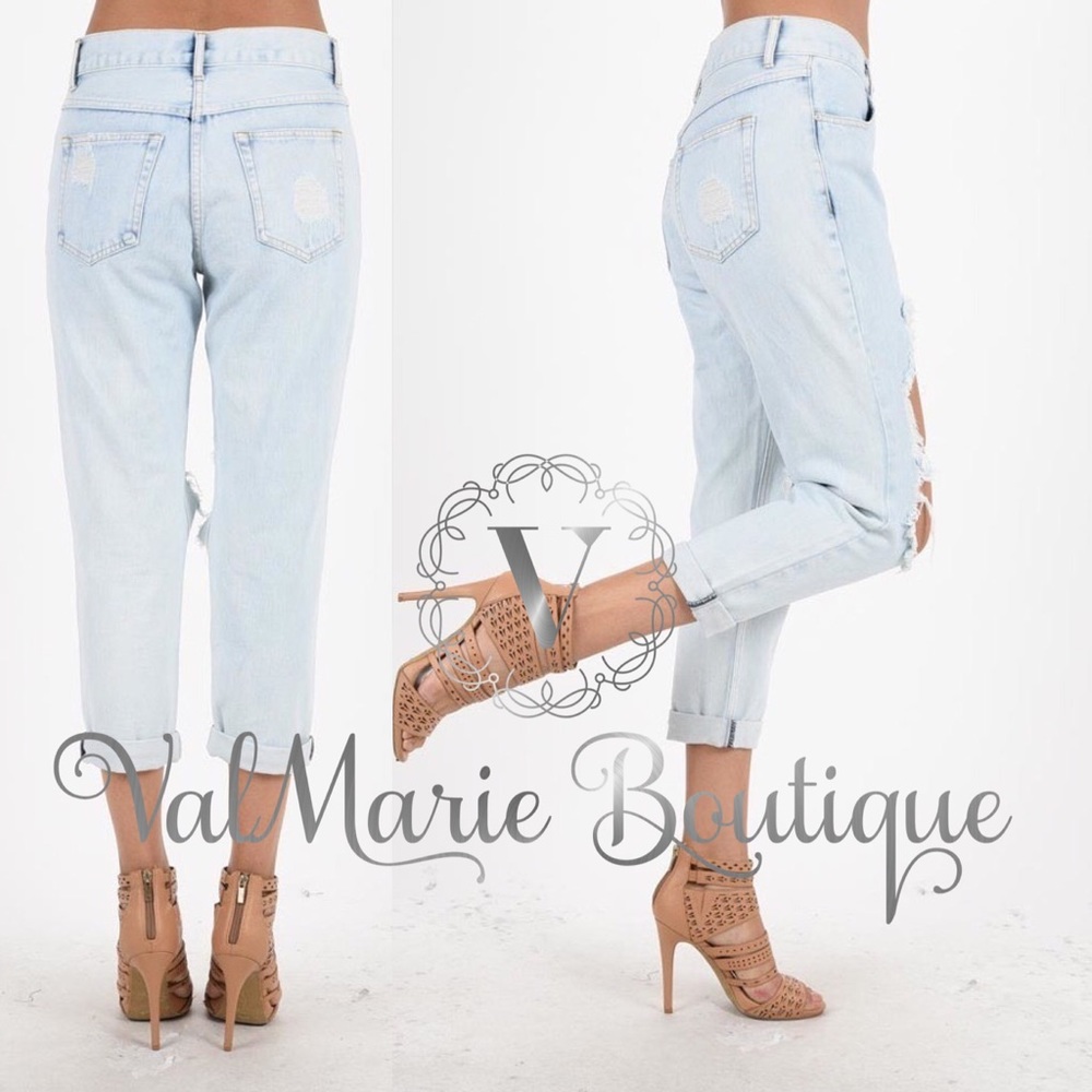 Your Boyfriends Favorite Light Wash Denim Jean - Picture 2 of 4