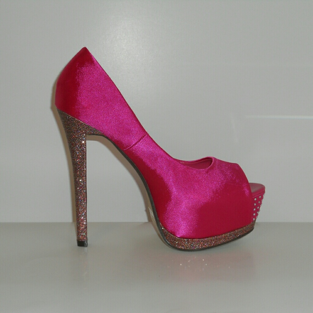 PINK SATIN GLITTER PUMPS