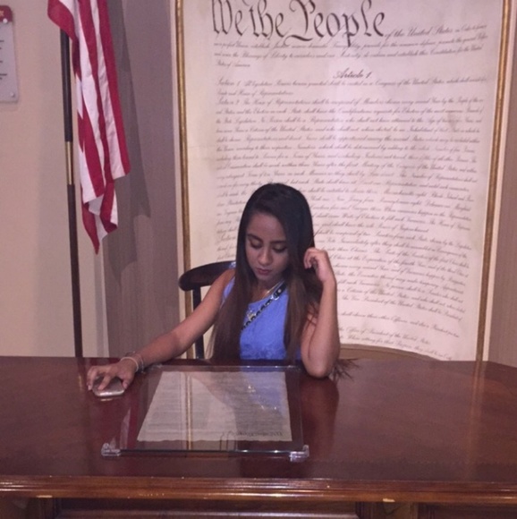 Meet your Posher, Jhamela - Picture 1 of 1