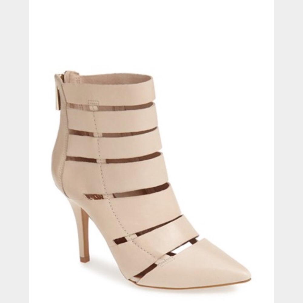 Vince Camuto Leather  Geena bootie