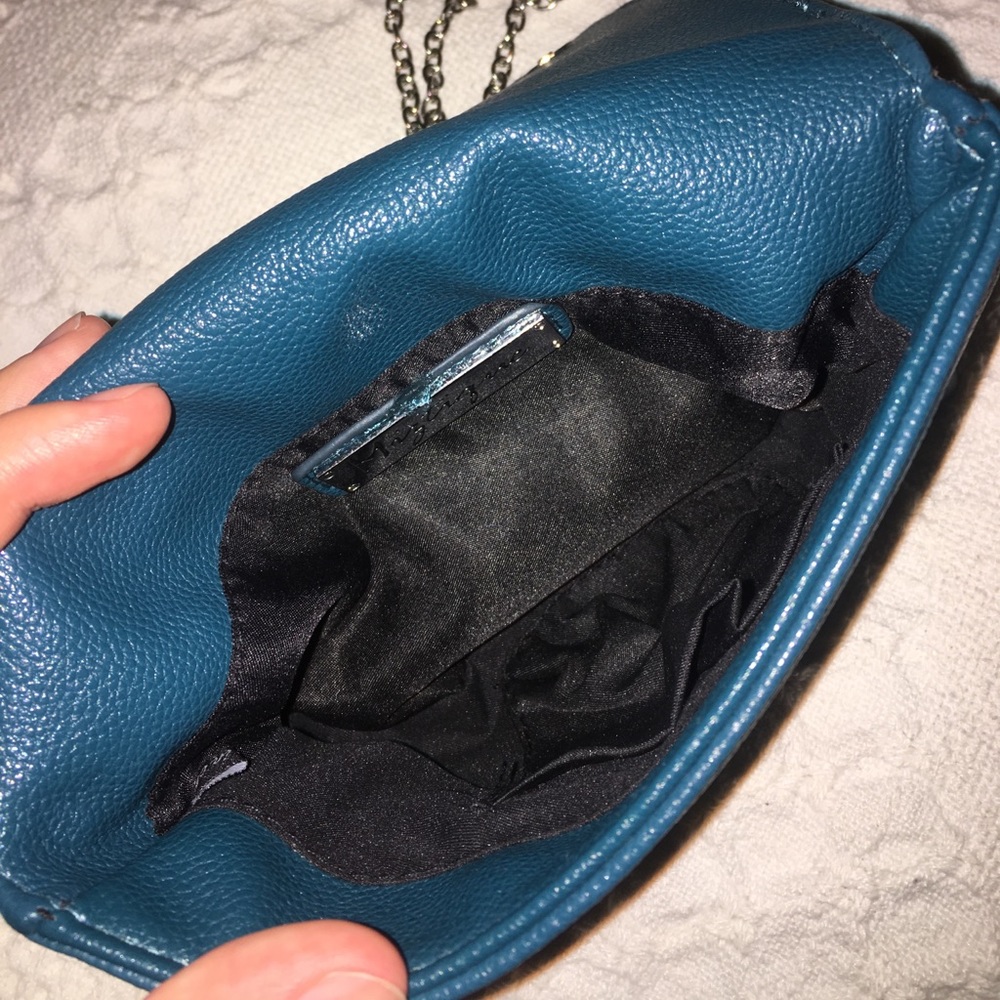 Cross body Rhinestone Purse - Picture 3 of 4