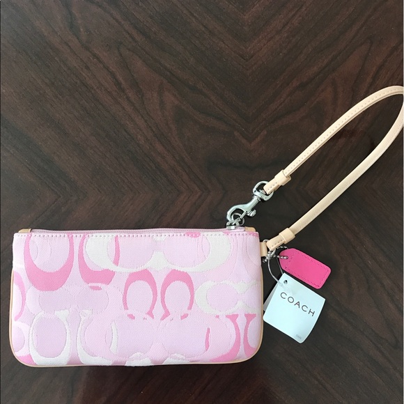 BRAND NEW COACH WRISTLET, tags on. 😃💕🌸 - Picture 5 of 7