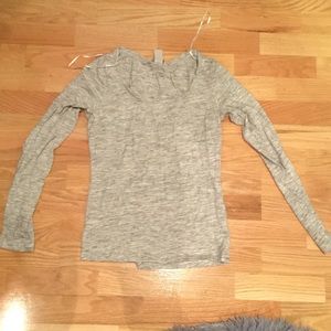 Never worn and it dosent look good on me