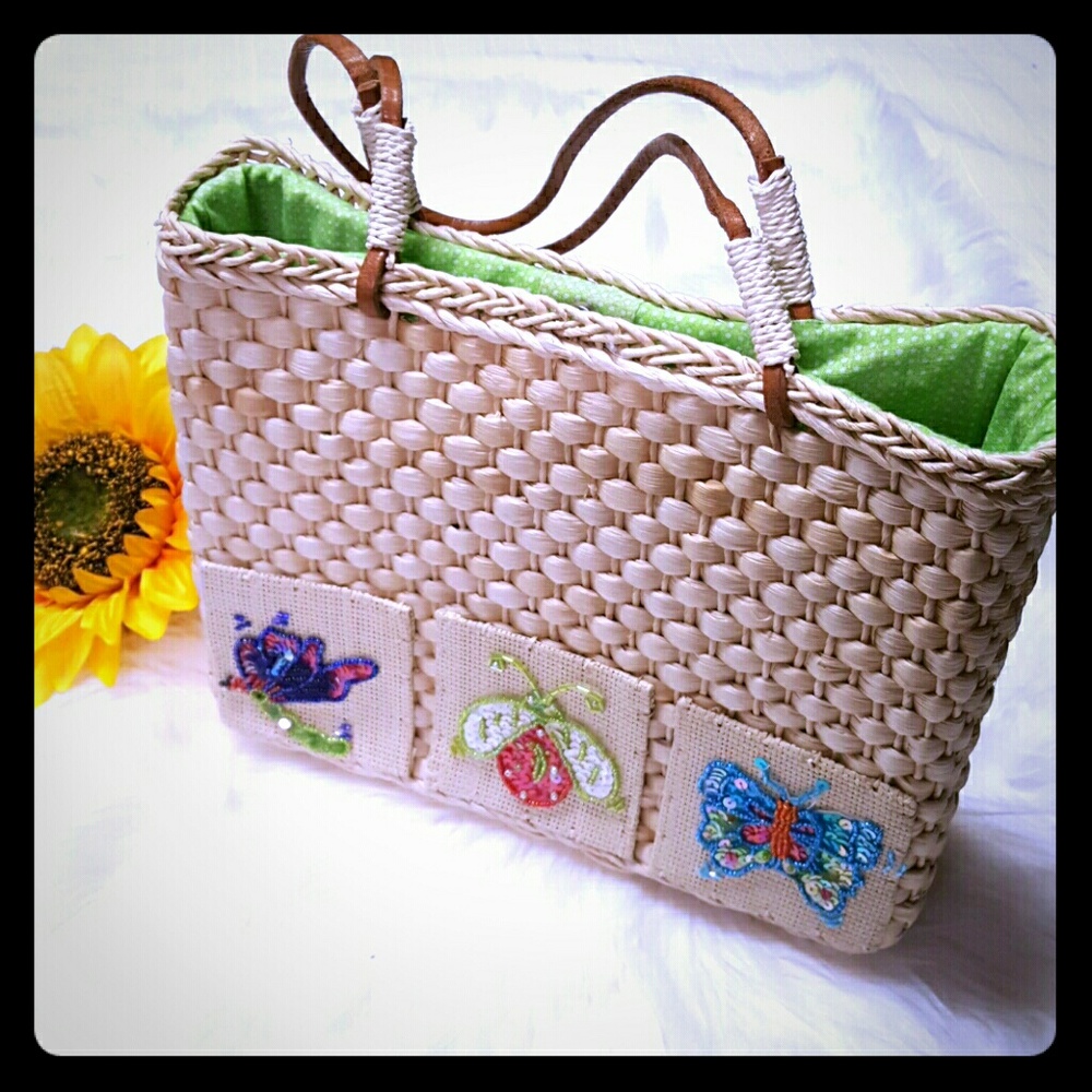 Very cute winged creatures straw tote bag