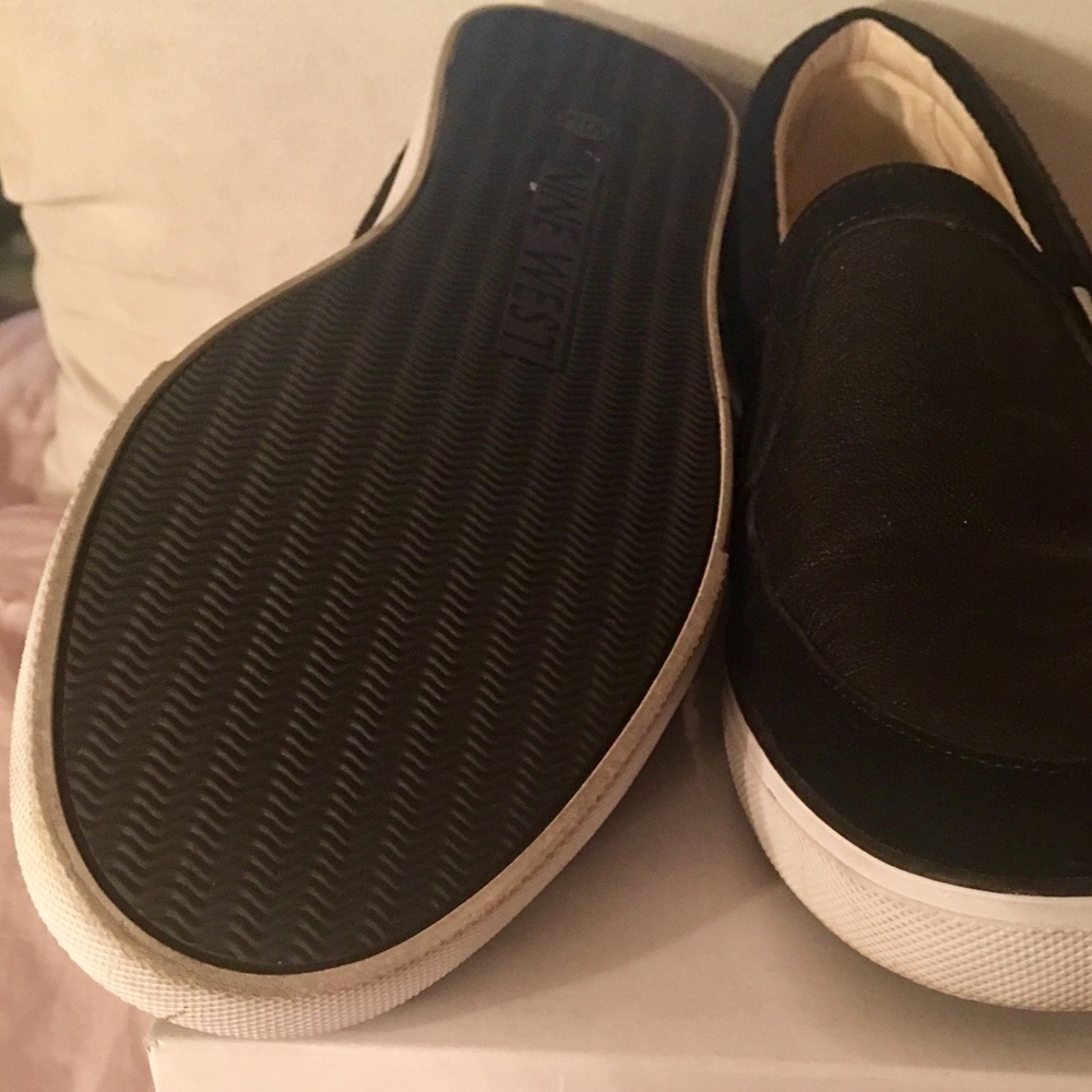 Slip-on's - Picture 2 of 4