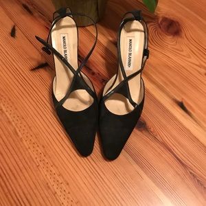 Manolo Blahnik Black kitten heel 37.5