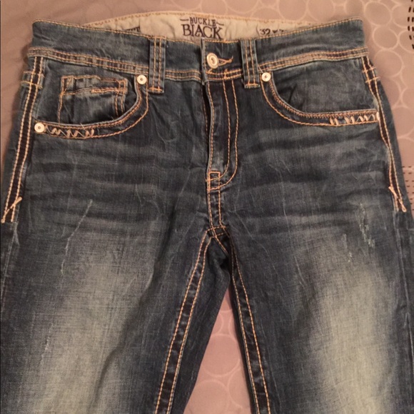 Men's Buckle Jeans - Picture 3 of 4