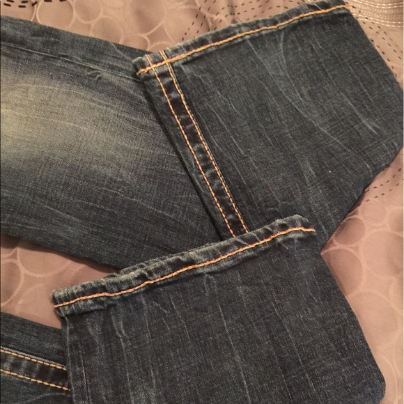 Men's Buckle Jeans - Picture 4 of 4
