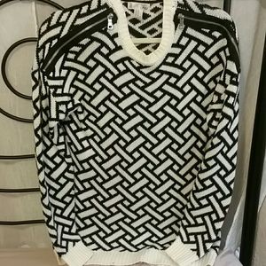 Chunky Black and White Sweater Forever 21