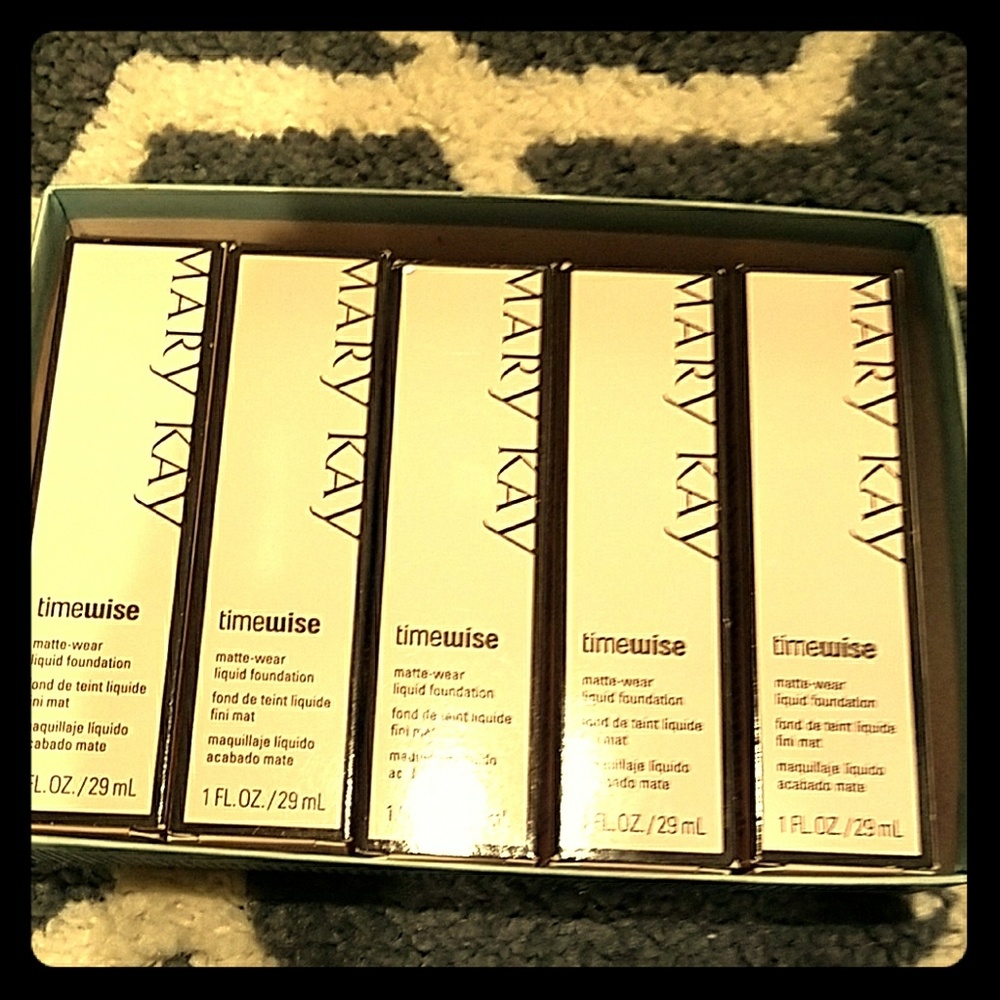 Five Mary Kay matte-wear liquid foundation