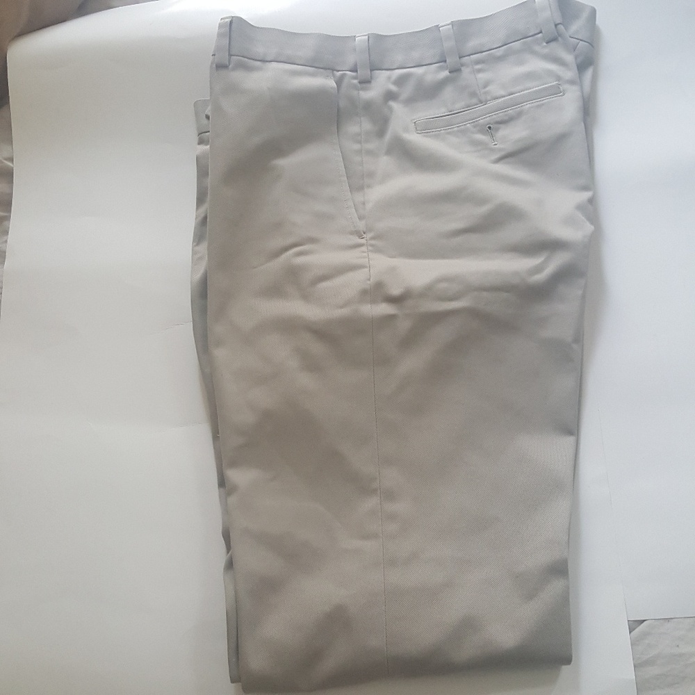 Brooks Brothers Advantage Chino Milano 38x34 Beige