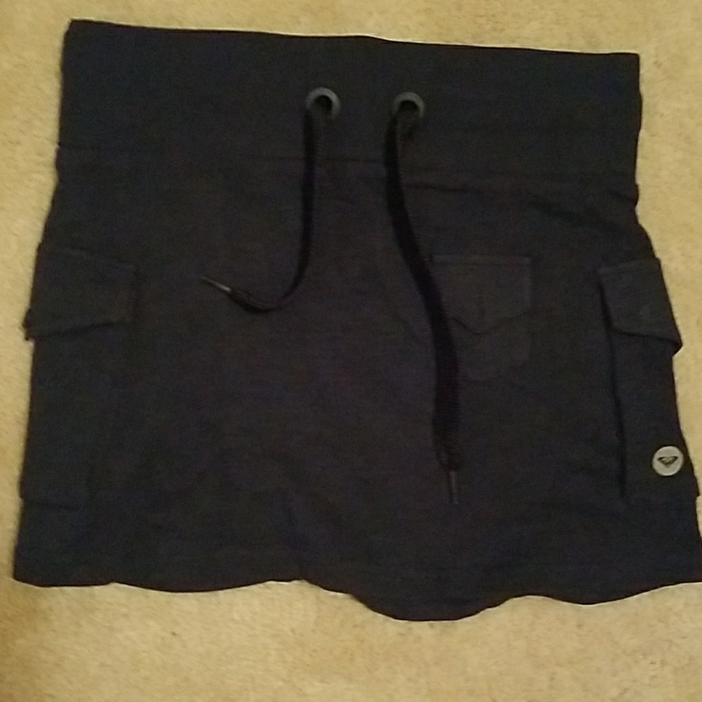 BLACK ROXY SKIRT