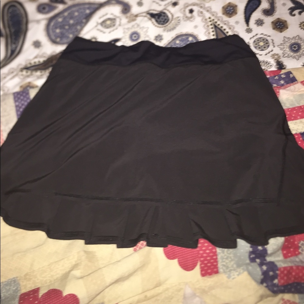 Lululemon Black ruffled back skirt
