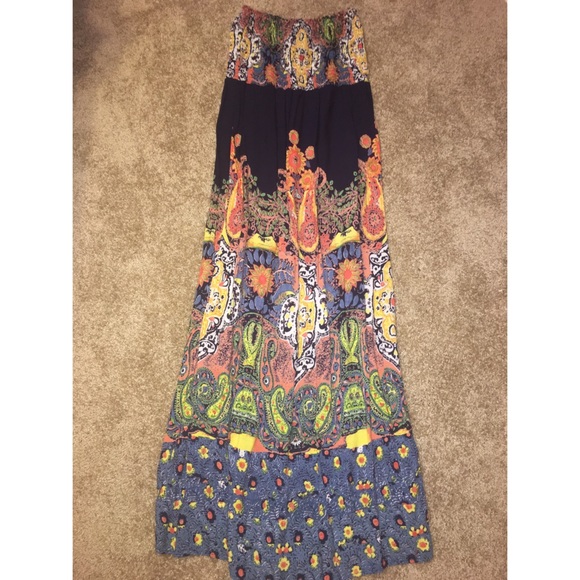 Long flowey maxi dress - Picture 1 of 2