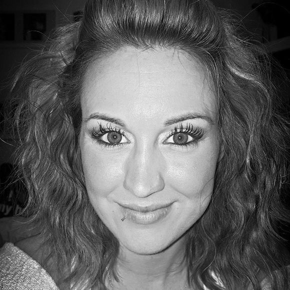 Meet your Posher, Alexandra - Picture 1 of 1