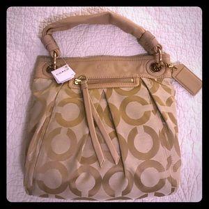 NWT COACH purse! With strap and dust bag!