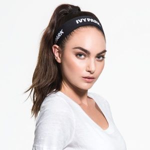 NWOT Ivy Park Elastic Headband