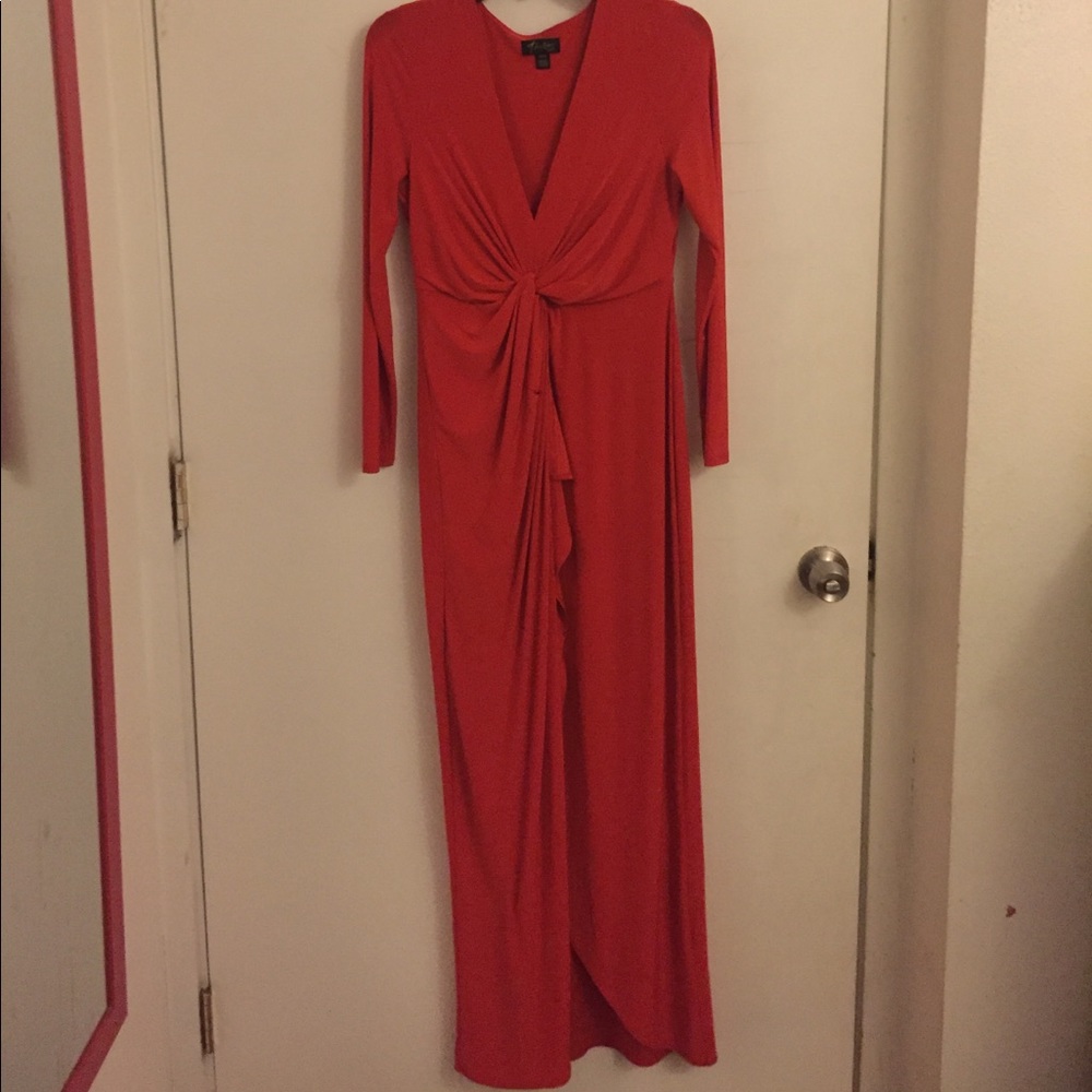 Thalia sexy red dress