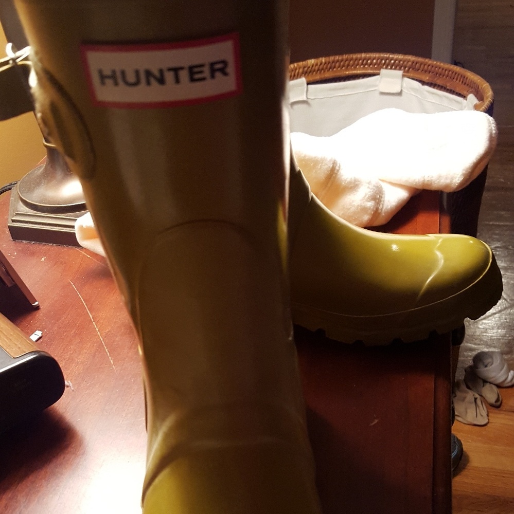 Short Hunter green rain boots