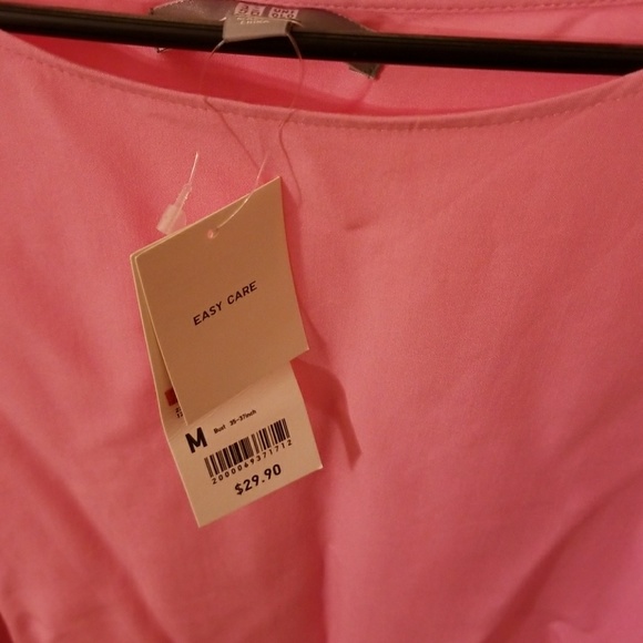 Uniqlo simple pink long sleeved shirt - Picture 2 of 4