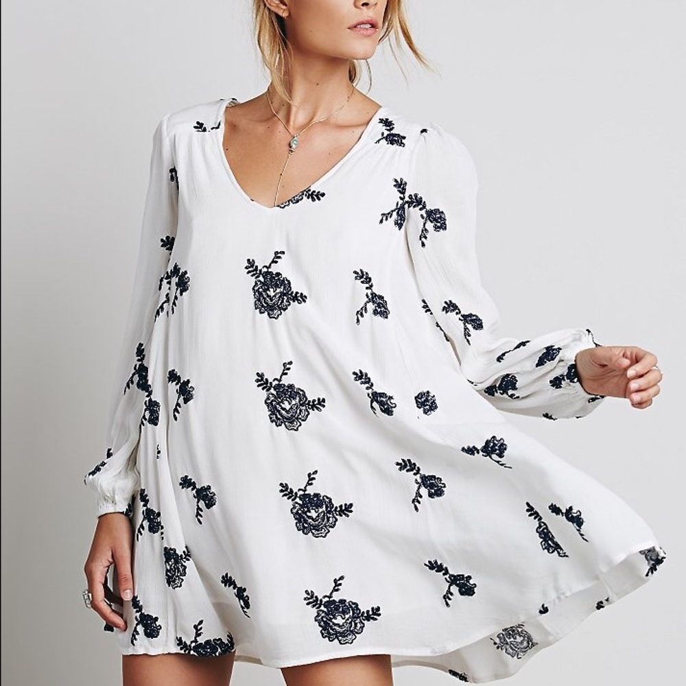Free people Austin dress in navy/white