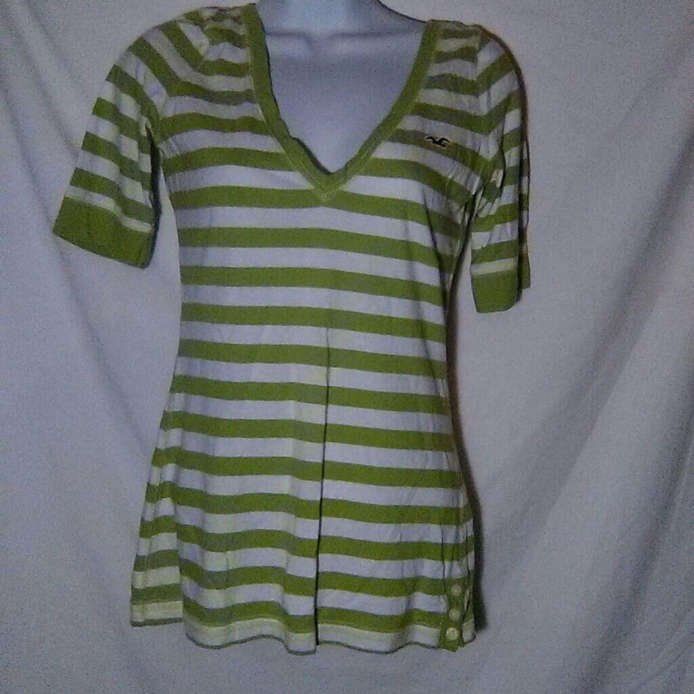 Hollister top