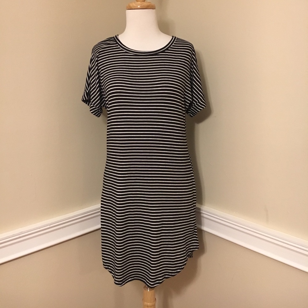 LANI CALIFORNIA Striped T-Shirt Dress