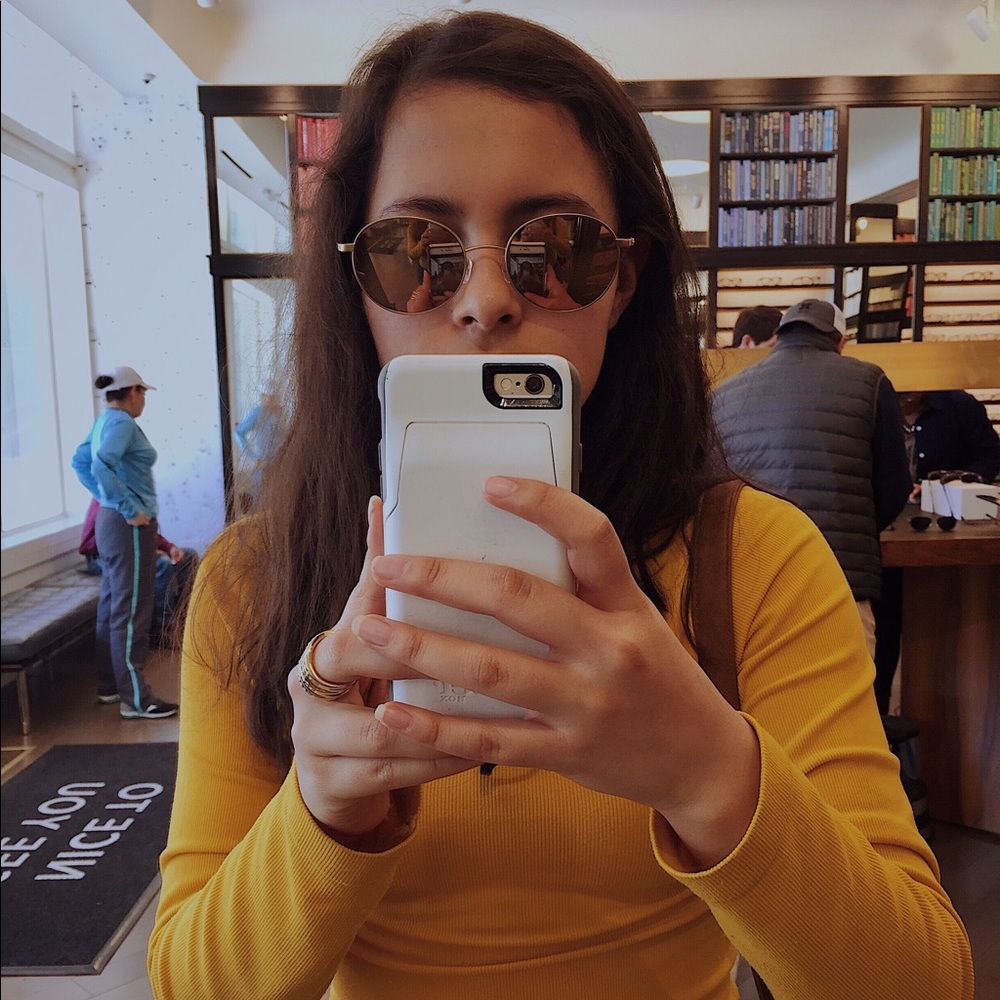 Meet your Posher, Nicole