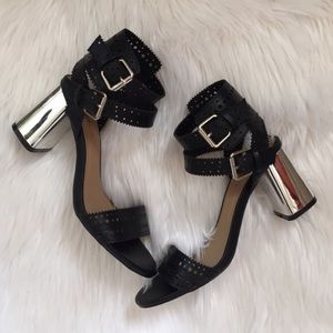 JustFab beautiful sandals 5.5